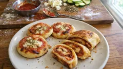 Impasto pizza veloce senza attese: la base furba per pizzette e rotoli da buffet