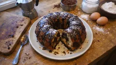 Ciambellone caffè e cioccolato: soffice e profumato, perfetto da inzuppare