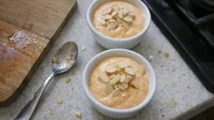 Mousse alle pesche in coppetta: fresca, cremosa e pronta in pochi minuti