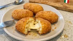 Cotolette di patate ripiene: croccanti fuori e filanti dentro, pronte in pochi passaggi