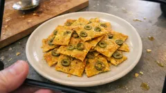 Croccantina di ceci alle olive: sfoglia sottile e dorata da forno per l’aperitivo