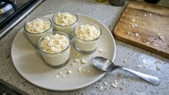 Mousse al cioccolato bianco con 3 ingredienti: pronta in pochi minuti