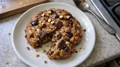 Maxi biscotto avena e banane senza zucchero: colazione pronta in 25 minuti