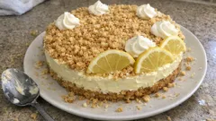 Sbriciolata al limone senza cottura: il dolce fresco che si prepara in anticipo