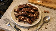 Biscotti al cioccolato e mandorle senza burro: friabili, facili e pronti in pochi minuti