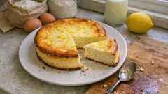 Cheesecake al forno senza biscotti: alta, cremosa e pronta in pochi passaggi