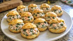 Bignè salati al salmone: farcia cremosa al mixer, pronti per l’aperitivo