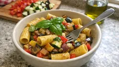 Pasta all’ortolana: verdure croccanti e mantecatura in padella in 20 minuti