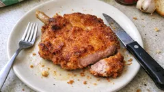 Cotoletta alla milanese croccante: la doppia panatura che funziona davvero