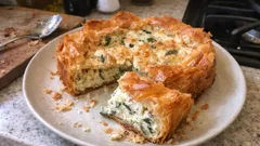 Torta salata di pasta fillo con ricotta e zucchine: croccante fuori, cremosa dentro