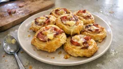 Girelle salate speck e formaggio: croccanti fuori, filanti dentro