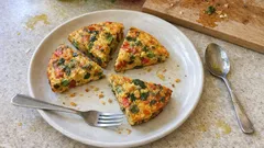 Frittata senza uova con verdure: in padella, pronta in pochi minuti