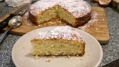 Torta alla panna soffice e alta: la ricetta semplice che resta morbida anche il giorno dopo