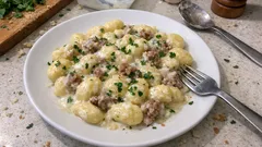 Gnocchi salsiccia e stracchino: cremosi in 15 minuti, perfetti per cena