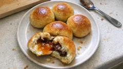 Brioche allo yogurt morbide e leggere: l’impasto semplice per una colazione di casa