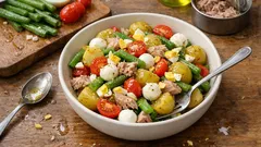 Insalata di patate, fagiolini e tonno: piatto unico fresco pronto in pochi passaggi