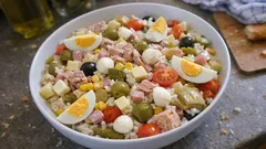 Insalata di riso ricca: come farla sgranata e saporita anche il giorno dopo