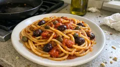 Pasta capperi e olive: il primo mediterraneo che fai con pochi ingredienti