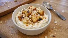 Crema al torrone e panettone: dessert senza cottura pronto in pochi minuti