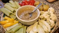 Bagna cauda piemontese fatta in casa: cremosa e pronta da condividere